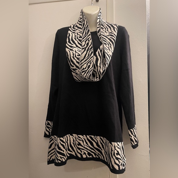 Notations Sweaters - 🚨New NOTATIONS Black Zebra Animal Print Sweater Dress with Scarf